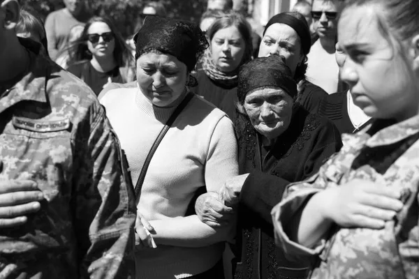 У Луцькій громаді провели в останню путь воїна Володимира Бессонова (фото)