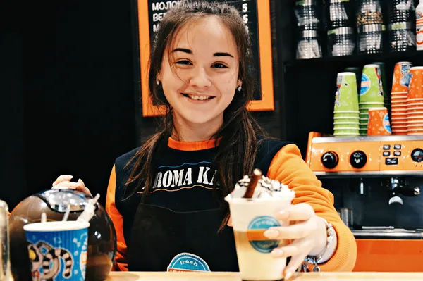 «Кавові люди»: що лучан може спокусити в «AROMA KAVA» (фото)