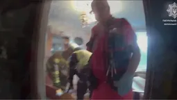 Не відповідала на дзвінки: у Луцьку врятували літню жінку з зачиненої квартири (відео)