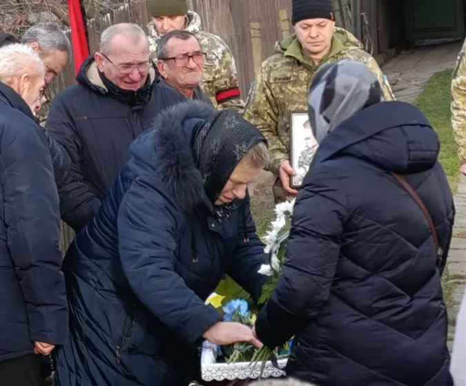 У Луцькому районі попрощалися із загиблим воїном Андрієм Литвинчуком (фото)