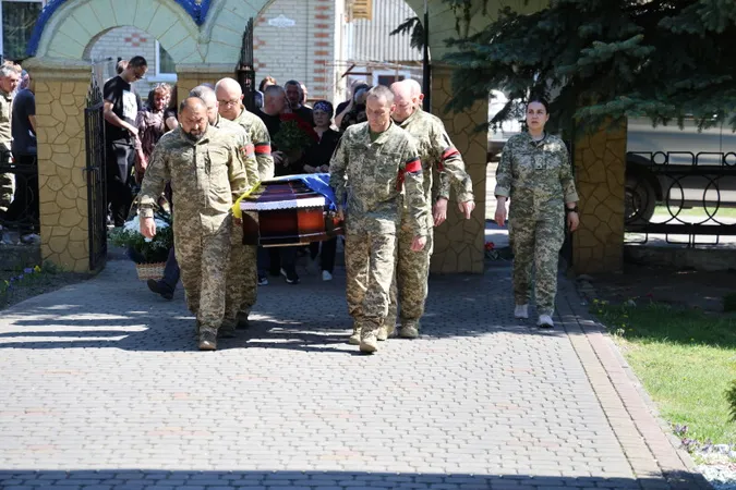 У Луцькій громаді попрощалися з Героєм Віктором Кицуном (фото)