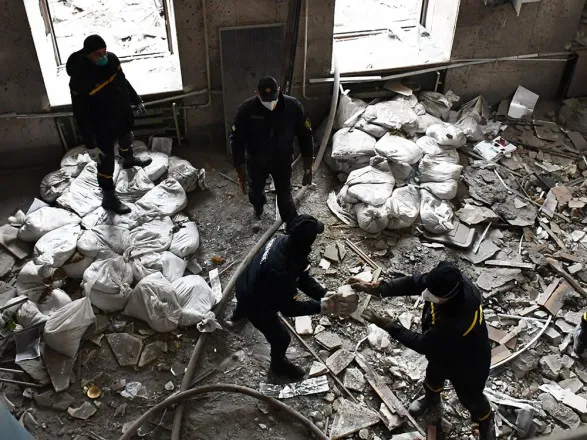 Внаслідок удару по будівлі Миколаївської ОДА загинуло вже 7 людей, – ДСНС