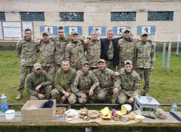 Усіх бійців порозкидало: волинський захисник пережив влучання російської ракети по бригаді