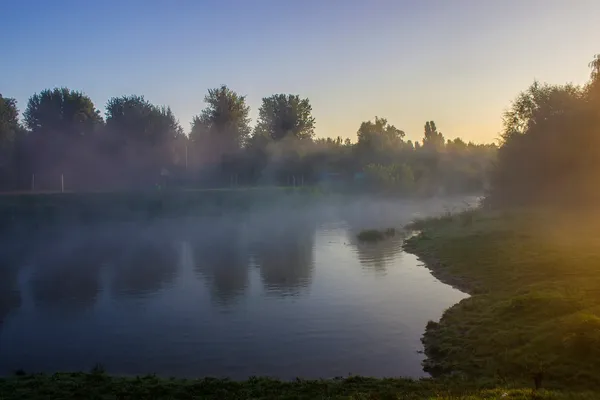 Туман і роси в павутинні: вересневий світанок над Стиром (фото)