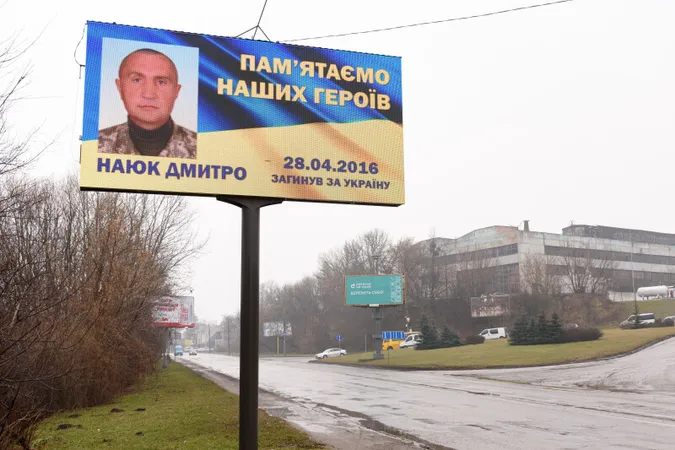 У Луцьку на білбордах з'являться портрети загиблих Героїв (фото)