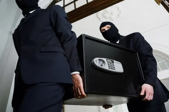 На Волині злодії з будинку винесли сейф з грошима