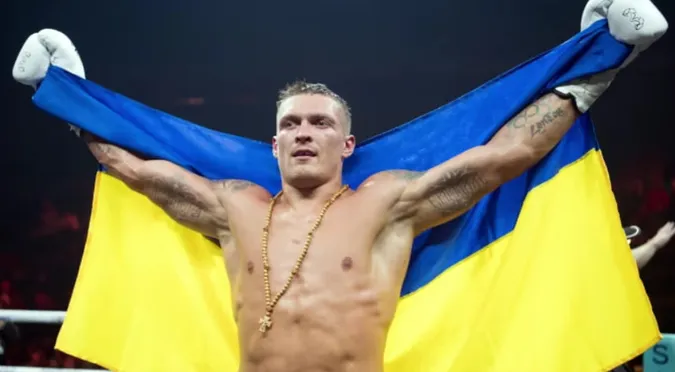 Польські прикордонники розповіли, чому в аеропорту одягли на Усика наручники