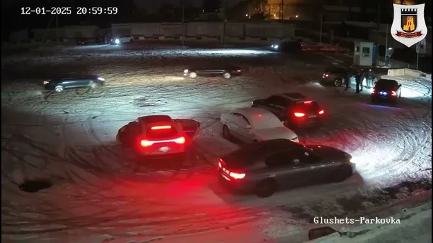 У Луцьку сім іномарок дрифтували на парковці (відео)
