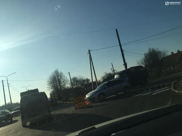 У Луцьку – аварія на Ківерцівській: рух ускладнений (фото)