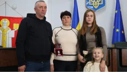 У Луцьку вручили державні нагороди родинам загиблих Героїв (фото)