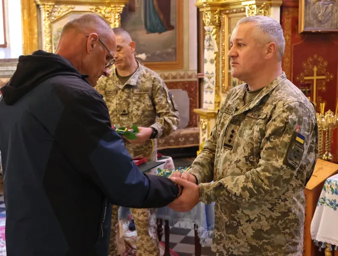 На Волині родинам полеглих прикордонників вручили державні нагороди (фото)