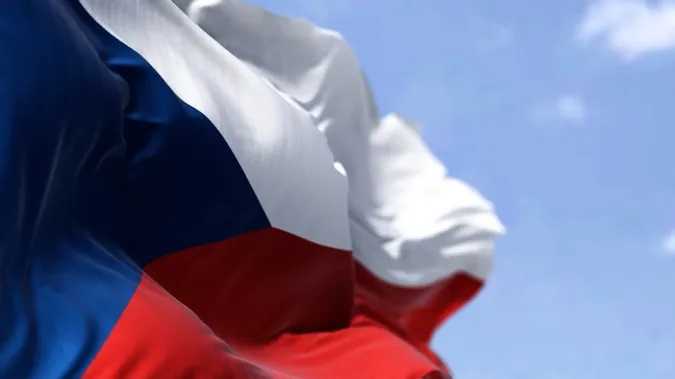 Чехія купує для України обладнання для очищення води і генератори