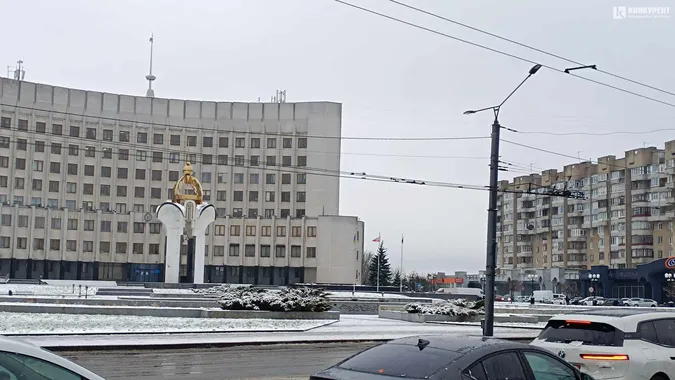 Засніжений березневий Луцьк (фото)