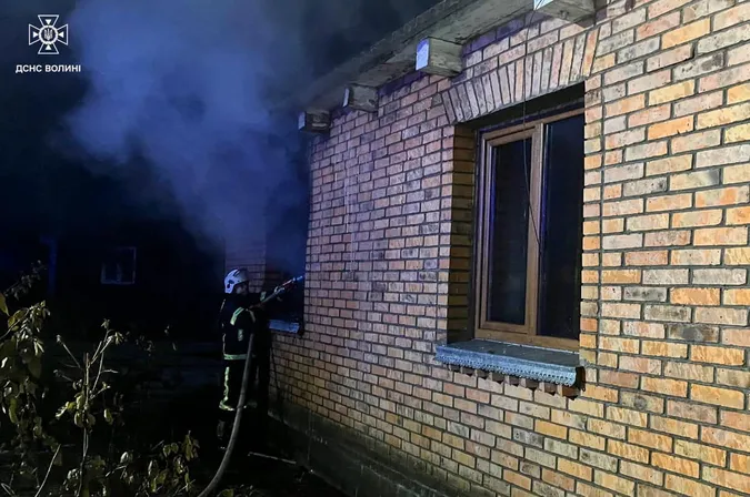 Трагічна ніч на Ковельщині: у пожежі загинув 53-річний чоловік (фото)