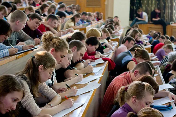 Скільки заяв подавати і коли: МОН запустило серію відеороз’яснень про вступ (відео)