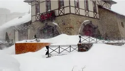 Як замело Нововолинськ: снігові замети в людський ріст (фото)