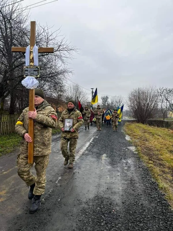 У Луцькому районі прощались із загиблим захисником Павлом Демчинським (фото)
