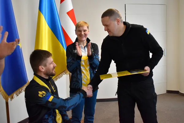 Голова Волинської ОДА Іван Рудницький нагородив ветеранів – учасників Invictus Games 2025 (фото)