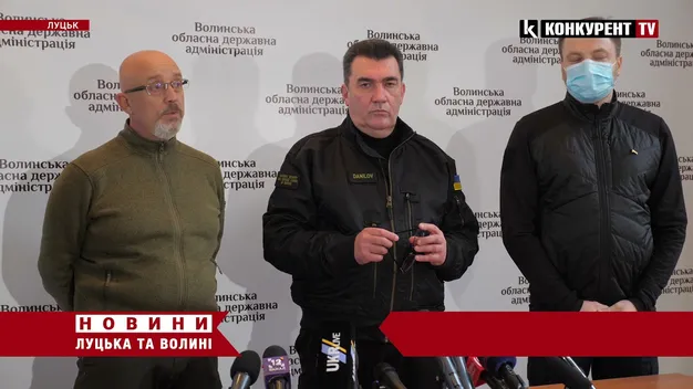 Міністр оборони України попередив «ділків» про кримінал за допомогу мігрантам у перетині кордону
