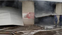 Біля Луцька на підприємстві, де встановлюють газ на авто, зайнялася машина (фото)