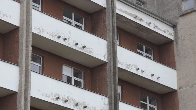 Мовчки відчинив вікно і стрибнув: все, що відомо про самогубство у лікарні під Луцьком (фото 18+, відео)