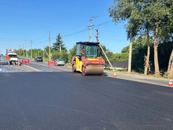 Біля Струмівки завершують ремонт дороги після заміни водопропускної труби (фото)