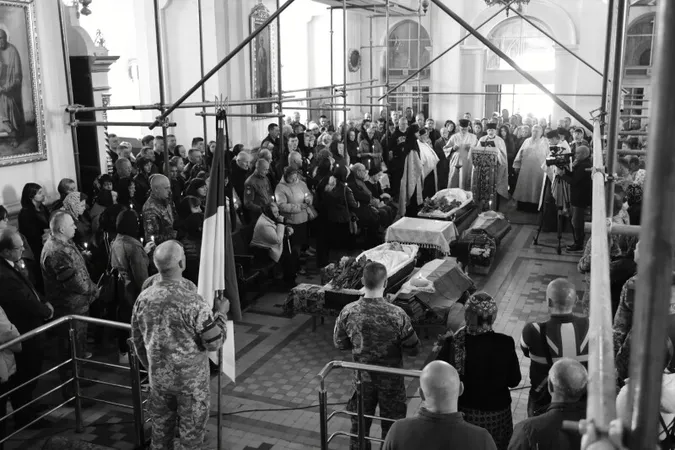 Луцьк попрощався з двома загиблими на Донеччині бійцями (фото)