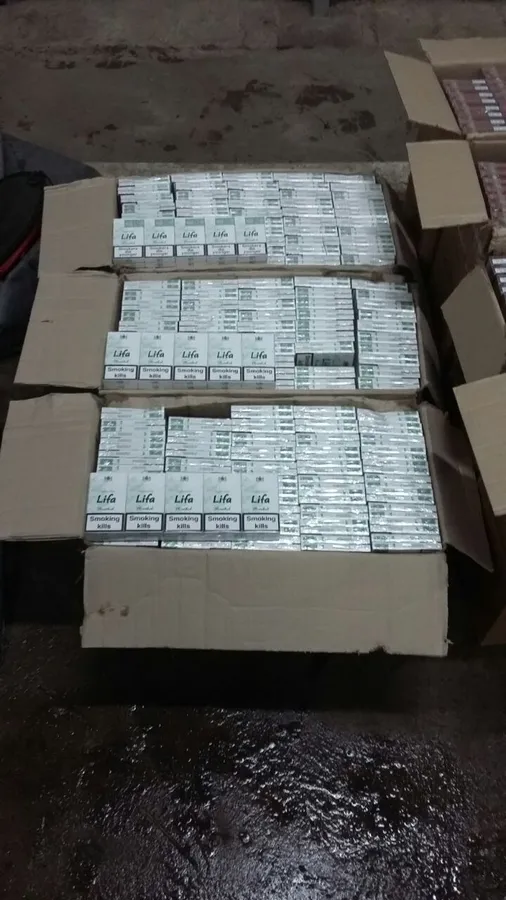 Біля волинського кордону затримали контрабандистів з великою партією сигарет (фото)