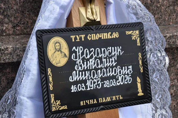 У Луцьку попрощались з Героєм Віталієм Назарчуком (фото)