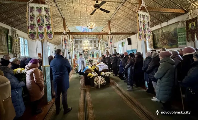 У Нововолинську попрощалися із загиблим воїном Дмитром Аршуліком (фото)