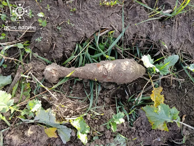 У полі на Горохівщині знайшли смертельно небезпечний предмет (фото)