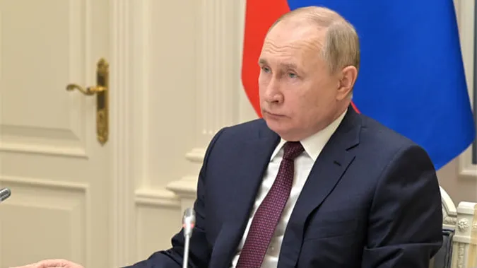 Путін заявив, що ніяких ракетних обстрілів в містах України немає