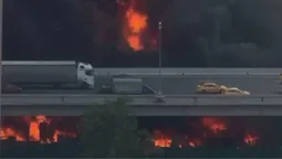 Найбільша атака на Москву від початку війни: що палає в російській столиці (відео)