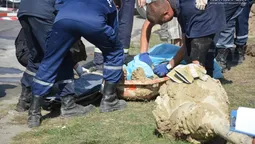 Медики прокоментували смерть робітника в Луцьку, який впав у котлован (відео)