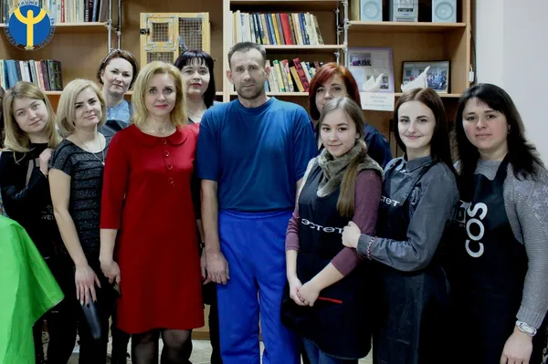 Майбутні перукарі змінювали імідж волинським військовим (фото)