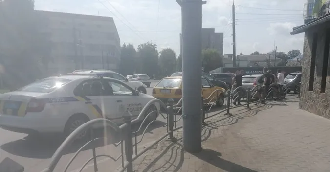 У Луцьку біля «турбокільця» Volkswagen «наздогнав» Citroen (фото)