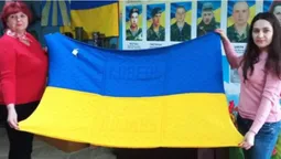 У ковельський музей передали частину найбільшого в'язаного прапора України (фото)