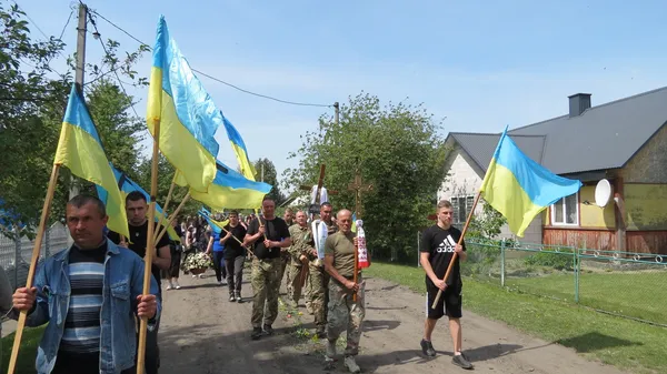 Прощались всім селом: на Волині провели в останню дорогу Геннадія Гогулю (фото)