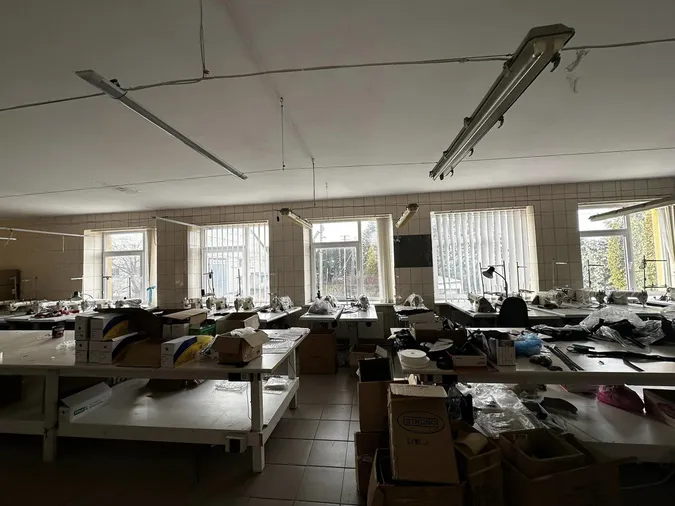 На Волині продають завод з виготовлення дитячих візочків (фото)