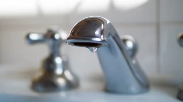 Лучани скаржаться на відсутність гарячої води в своїх оселях