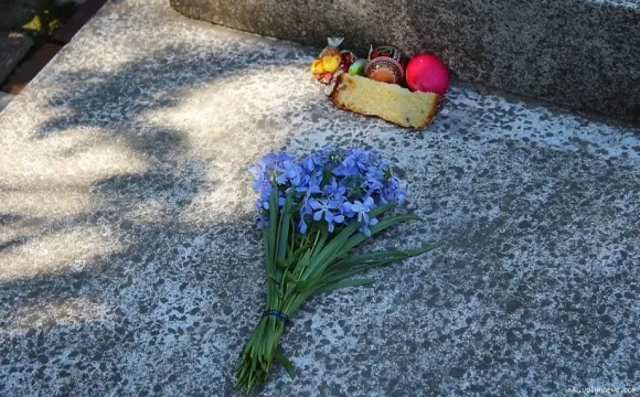 Митрополит Михаїл пояснив, що буде з поминальними богослужіннями на кладовищах