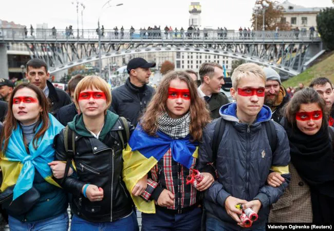 У Києві протестують тисячі українців (фото)