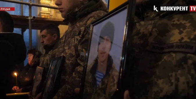 Луцьк – у сльозах: місто прощається з трьома загиблими Героями (відео)