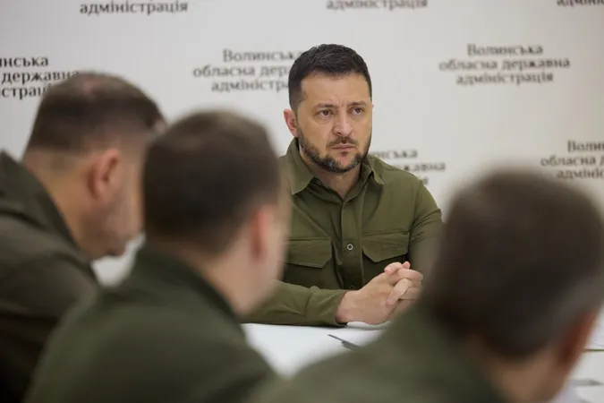 Зеленський провів нараду в замку Любарта: про що говорили (фото, відео)