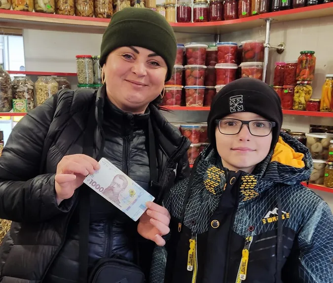 У Луцьку хлопчик віддав на армію гроші, які йому подарували в день народження (відео)