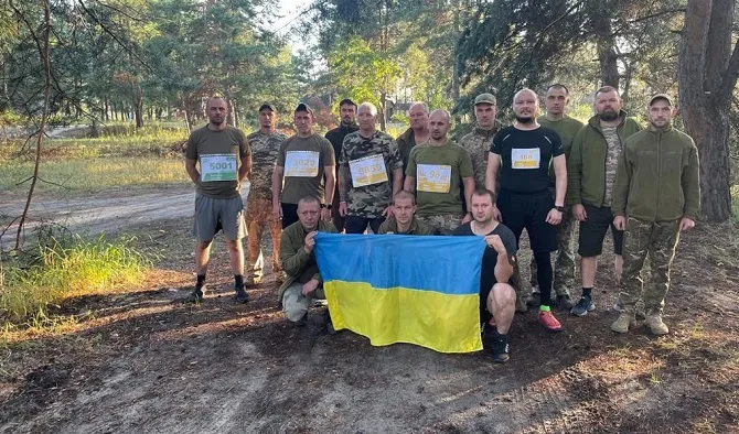 Воїни 100-ї бригади на Сході приєдналися до патріотичного забігу (фото)
