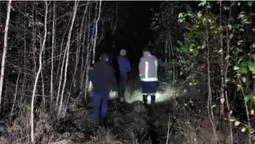 На Волині пів ночі шукали чоловіка, який заблукав у лісі (фото)