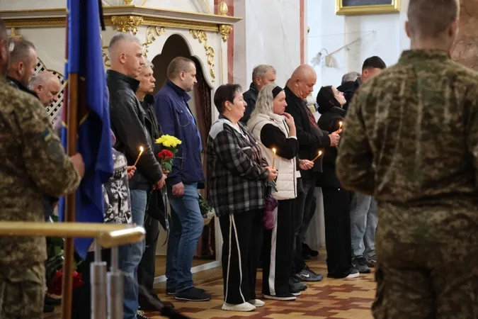 У Луцьку попрощались із Героєм Михайлом Слутяком (фото)