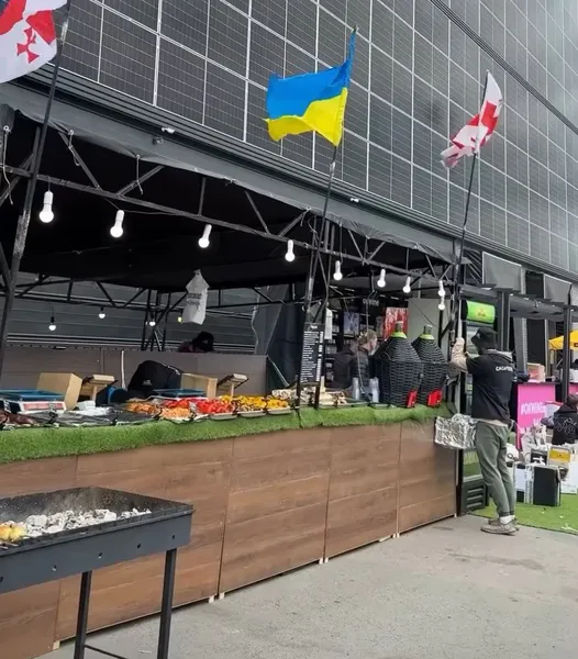 У Луцьку стартував ювілейний фудфест