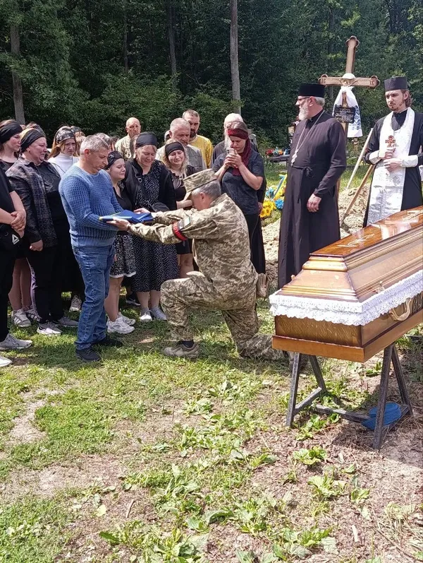 Поліг у бою ще у 2024 році: Волинь попрощалася з юним воїном Олегом Мазяром (фото)